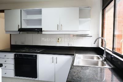 Apartamento de 3 alcobas en venta en San Lucas, Medellín, 157 m² · foto 7 de 18