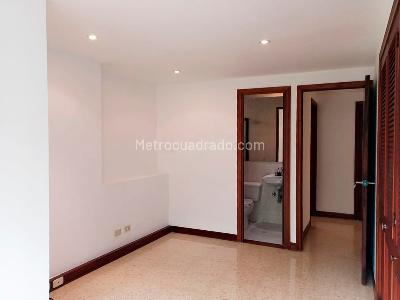 Apartamento de 3 alcobas en venta en San Lucas, Medellín, 157 m² · foto 13 de 18