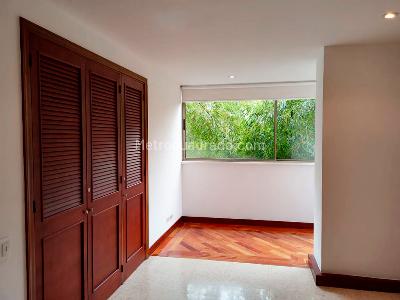 Apartamento de 3 alcobas en venta en San Lucas, Medellín, 157 m² · foto 14 de 18