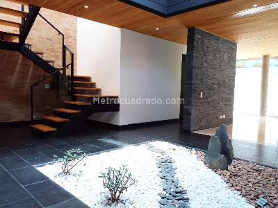 Casa en arriendo en Envigado, Envigado · foto 2 de 18