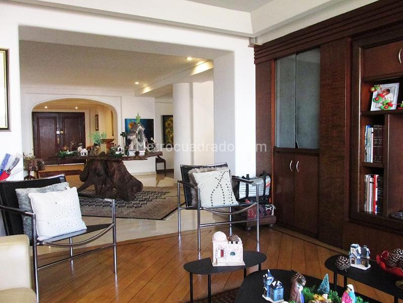 Apartamento Amplio de 4 Alcobas en Los Balsos, El Poblado - 4