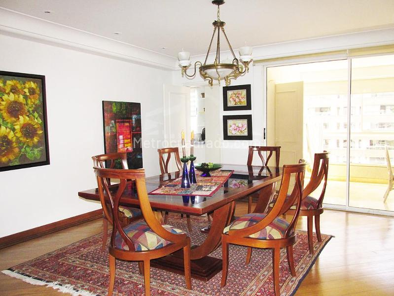 Apartamento Amplio de 4 Alcobas en Los Balsos, El Poblado - 7