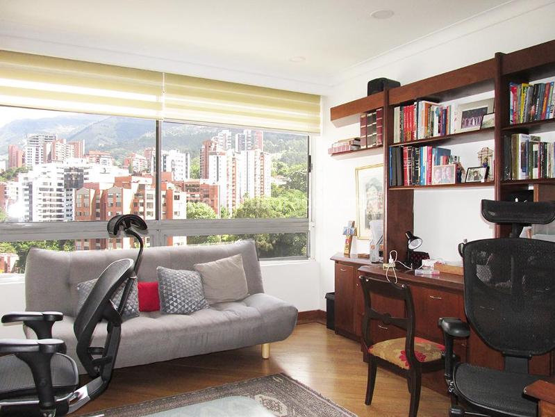 Apartamento Amplio de 4 Alcobas en Los Balsos, El Poblado - 9
