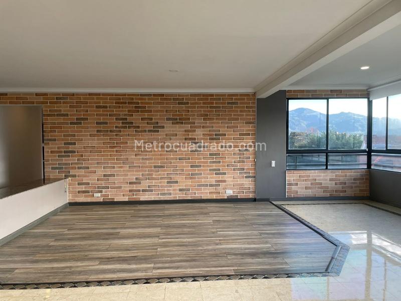 3BR Apartment in El Poblado Closed Unit with Study & Library - 2