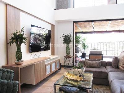 Casa de 3 alcobas en venta en El Poblado, Medellín, 188 m² · foto 2 de 19