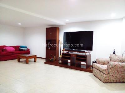 Casa de 3 alcobas en venta en Envigado, Envigado, 311 m² · foto 8 de 18