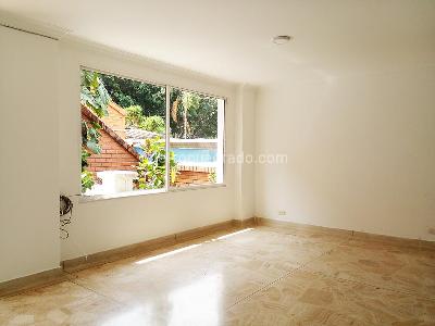 Casa de 4 alcobas en venta en El Poblado, Medellín, 330 m² · foto 11 de 19