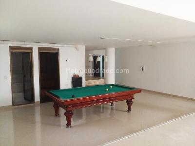 Casa de 4 alcobas en venta en El Poblado, Medellín, 330 m² · foto 5 de 19
