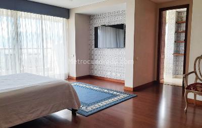Apartamento de 3 alcobas en venta en San Lucas, Medellín, 400 m² · foto 10 de 19