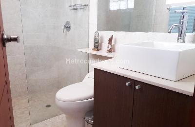 Apartamento de 3 alcobas en venta en San Lucas, Medellín, 400 m² · foto 15 de 19