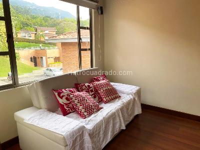 Casa de 3 alcobas en venta en Envigado, Envigado, 280 m² · foto 7 de 16