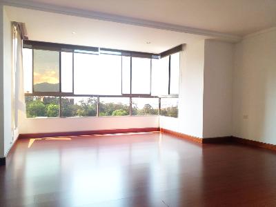 Apartamento de 4 alcobas en venta en El Castillo, Medellín, 250 m² · foto 10 de 19