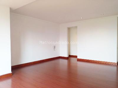 Apartamento de 4 alcobas en venta en El Castillo, Medellín, 250 m² · foto 11 de 19
