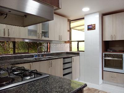 Casa de 4 alcobas en venta en Envigado, Envigado, 380 m² · foto 4 de 20