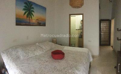 Casa de 3 alcobas en venta en El Poblado, Medellín, 290 m² · foto 2 de 11