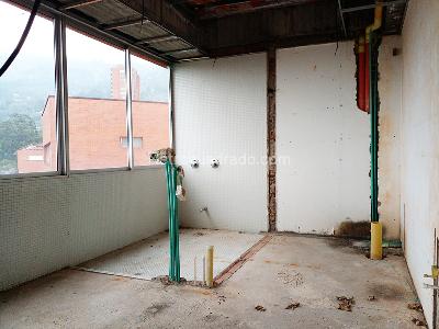 Apartamento de 1 alcoba en venta en El Poblado, Medellín, 401 m² · foto 10 de 15