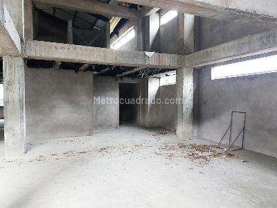 Casa de 1 alcoba en venta en El Poblado, Medellín, 410 m² · foto 10 de 17