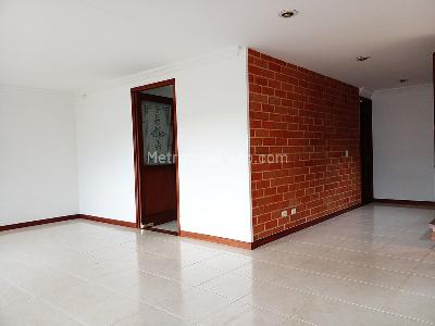 Casa de 3 alcobas en venta en Envigado, Envigado, 280 m² · foto 3 de 20