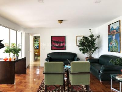 Casa en arriendo en El Poblado, Medellín · foto 3 de 20