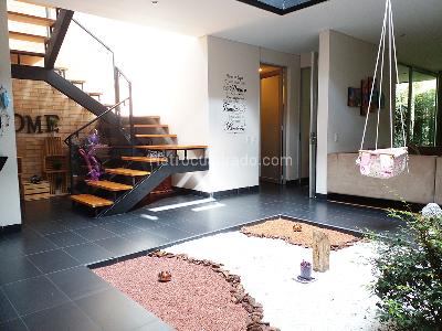Casa de 4 alcobas en venta en Envigado, Envigado, 380 m² · foto 2 de 18