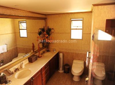 Casa de 4 alcobas en venta en El Poblado, Medellín, 412 m² · foto 17 de 19