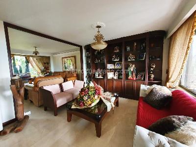 Casa de 4 alcobas en venta en El Poblado, Medellín, 412 m² · foto 2 de 19
