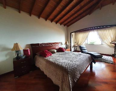 Casa de 4 alcobas en venta en El Poblado, Medellín, 412 m² · foto 7 de 19