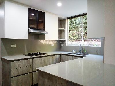 Casa de 4 alcobas en venta en El Poblado, Medellín, 240 m² · foto 5 de 19
