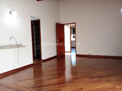 Casa de 4 alcobas en venta en El Poblado, Medellín, 240 m² · foto 8 de 19