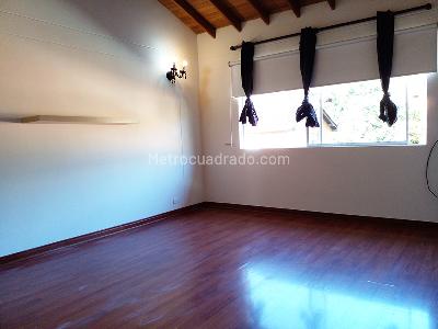 Casa de 4 alcobas en venta en El Poblado, Medellín, 240 m² · foto 9 de 19
