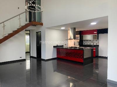 Apartamento de 3 alcobas en venta en El Poblado, Medellín, 113 m² · foto 3 de 16