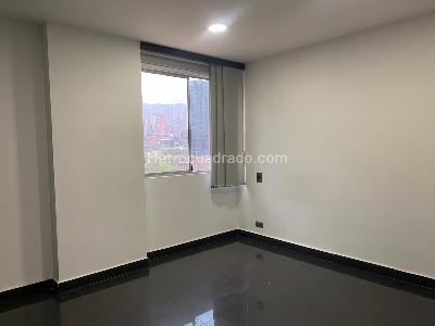 Apartamento de 3 alcobas en venta en El Poblado, Medellín, 113 m² · foto 10 de 16