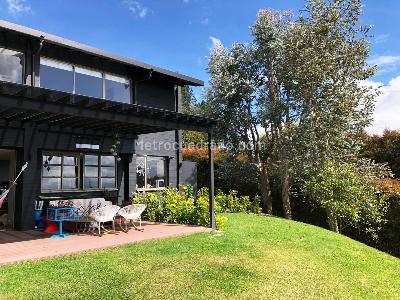 Casa de 5 alcobas en venta en Loma Del Escobero, Medellín, 300 m² · foto 19 de 20