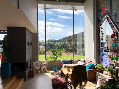 Casa de 5 alcobas en venta en Loma Del Escobero, Medellín, 300 m² · foto 2 de 20