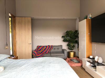 Casa de 5 alcobas en venta en Loma Del Escobero, Medellín, 300 m² · foto 9 de 20