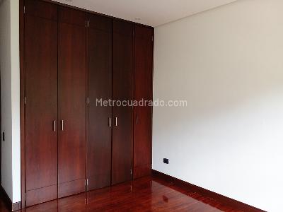 Apartamento en venta en El Poblado El Tesoro, Medellín · foto 14 de 20