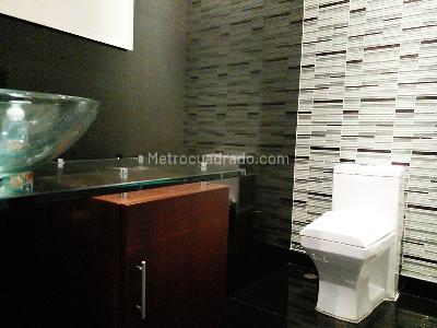 Apartamento en venta en El Poblado El Tesoro, Medellín · foto 18 de 20