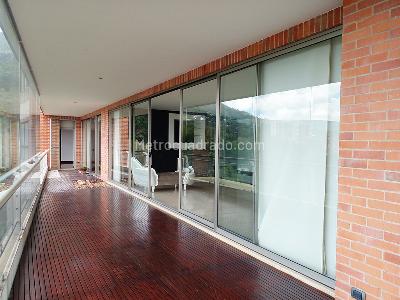 Apartamento en venta en El Poblado El Tesoro, Medellín · foto 20 de 20