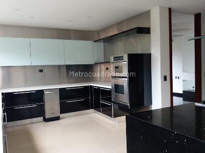 Apartamento en venta en El Poblado El Tesoro, Medellín · foto 5 de 20