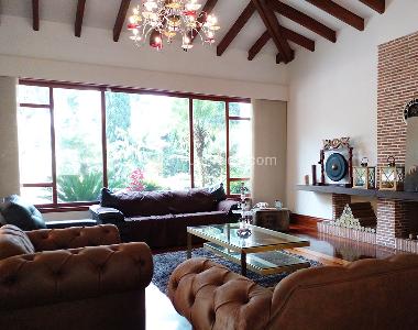 Casa de 4 alcobas en venta en El Poblado, Medellín, 1125 m² · foto 2 de 20