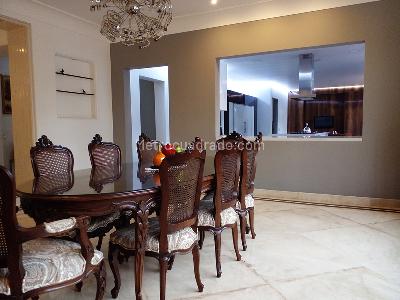 Casa de 4 alcobas en venta en El Poblado, Medellín, 1125 m² · foto 5 de 20