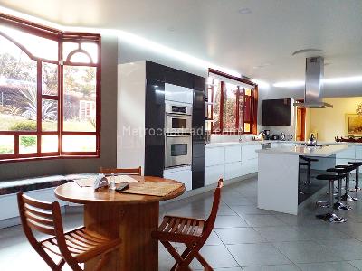 Casa de 4 alcobas en venta en El Poblado, Medellín, 1125 m² · foto 7 de 20