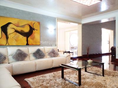 Casa de 4 alcobas en venta en El Poblado, Medellín, 1125 m² · foto 9 de 20