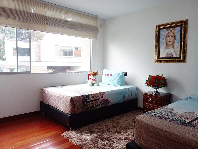 Casa de 3 alcobas en venta en El Poblado, Medellín, 372 m² · foto 11 de 19