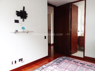 Casa de 3 alcobas en venta en El Poblado, Medellín, 372 m² · foto 13 de 19