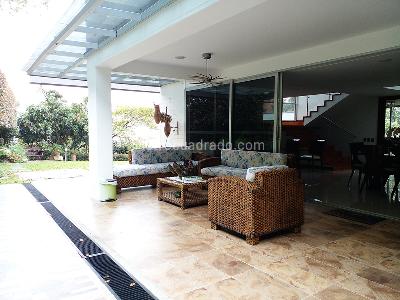 Casa de 3 alcobas en venta en El Poblado, Medellín, 372 m² · foto 17 de 19
