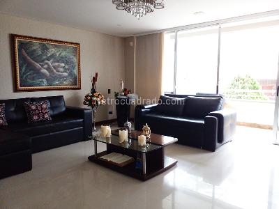 Casa de 3 alcobas en venta en El Poblado, Medellín, 372 m² · foto 7 de 19