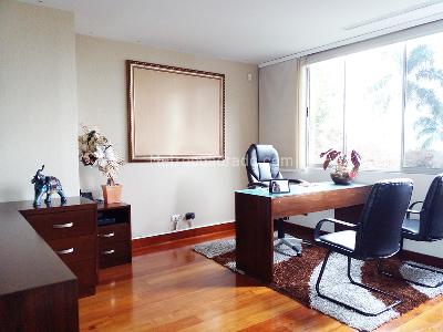 Casa de 3 alcobas en venta en El Poblado, Medellín, 372 m² · foto 9 de 19