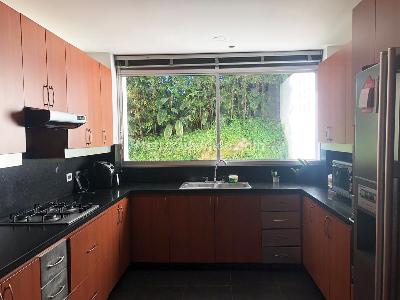 Casa de 5 alcobas en venta en El Poblado, Medellín, 437 m² · foto 9 de 19