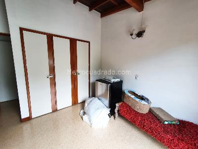 Casa de 4 alcobas en arriendo en El Poblado, Medellín, 320 m² · foto 8 de 13